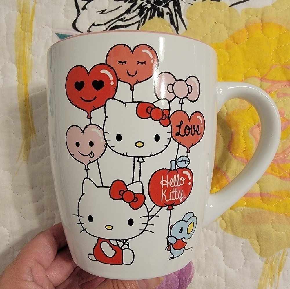 NWOT Hello Kitty Oversized Heart Mug, 21 oz